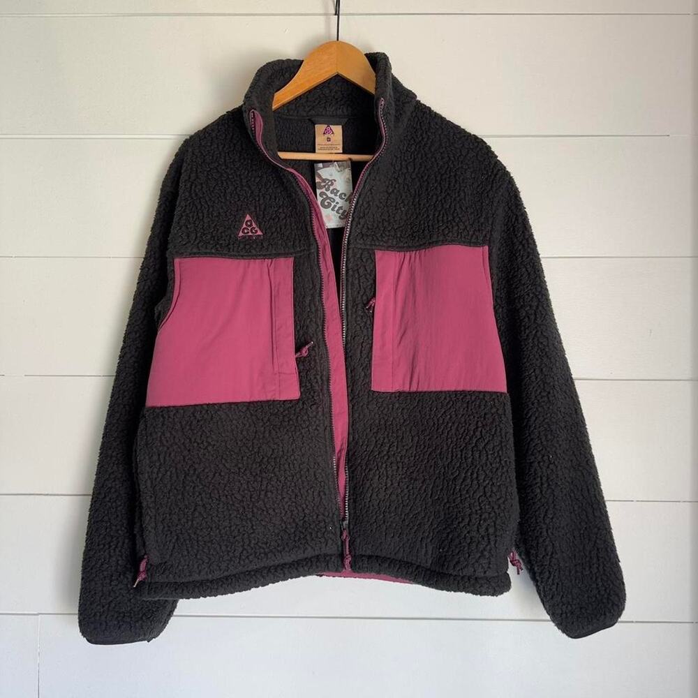 Rare nike acg black and